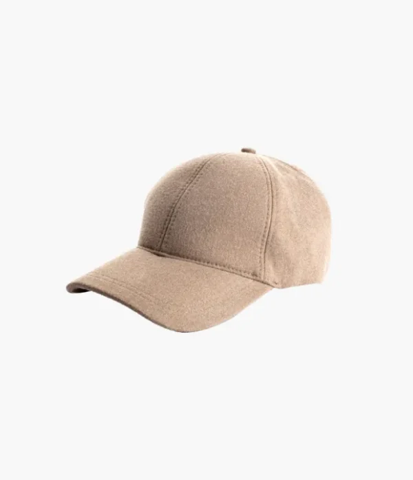 Plain baseball cap in sand beige with a curved brim